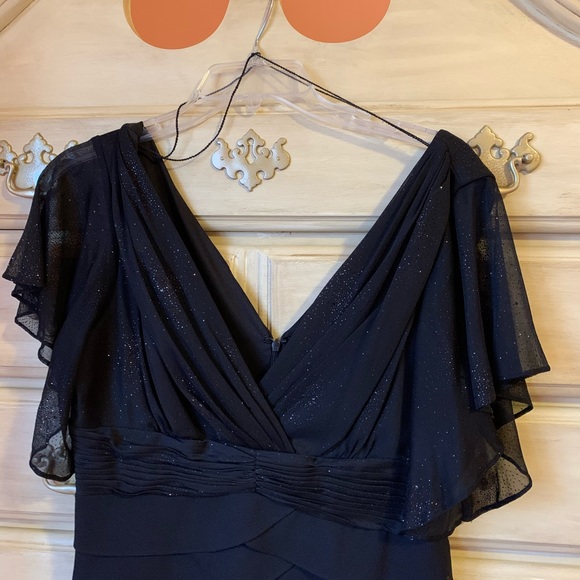 Black knee length cocktail dress - Picture 3 of 3